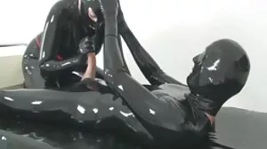 பிகினி பொன்னிறம்