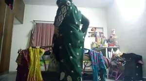 ஒரு கேட் சூட்டில் தி பர்ஸ்டி பன்னி