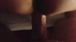 அம்பர் அலெனா: அழுக்கான பேச்சு, கவர்ச்சியான நடை
