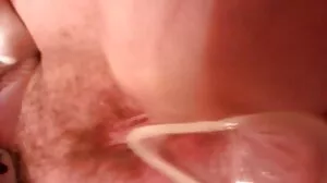 செரீனா சாண்டோஸ் தனது நண்பர்களின் சகோதரனை ஏமாற்றுகிறார்