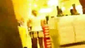 அன்னாசி புஸ்ஸி எக்ஸ்பிரஸ்